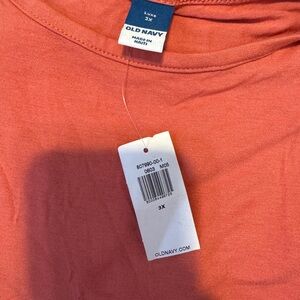 BUNDLE -Two old navy shirts one 3x the other is 4x